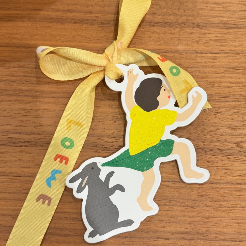 Loewe gift tag with ribbon Suna Fujita collab